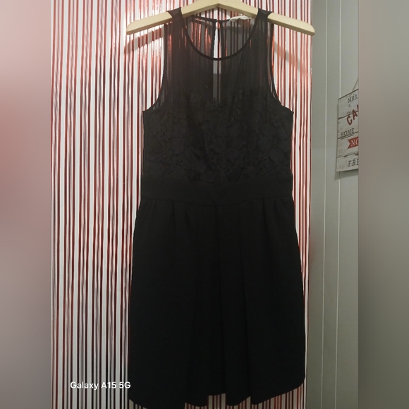Pre-owned bcbgeneration black sheer and lace cocktail dress size 10 - Picture 1 of 12